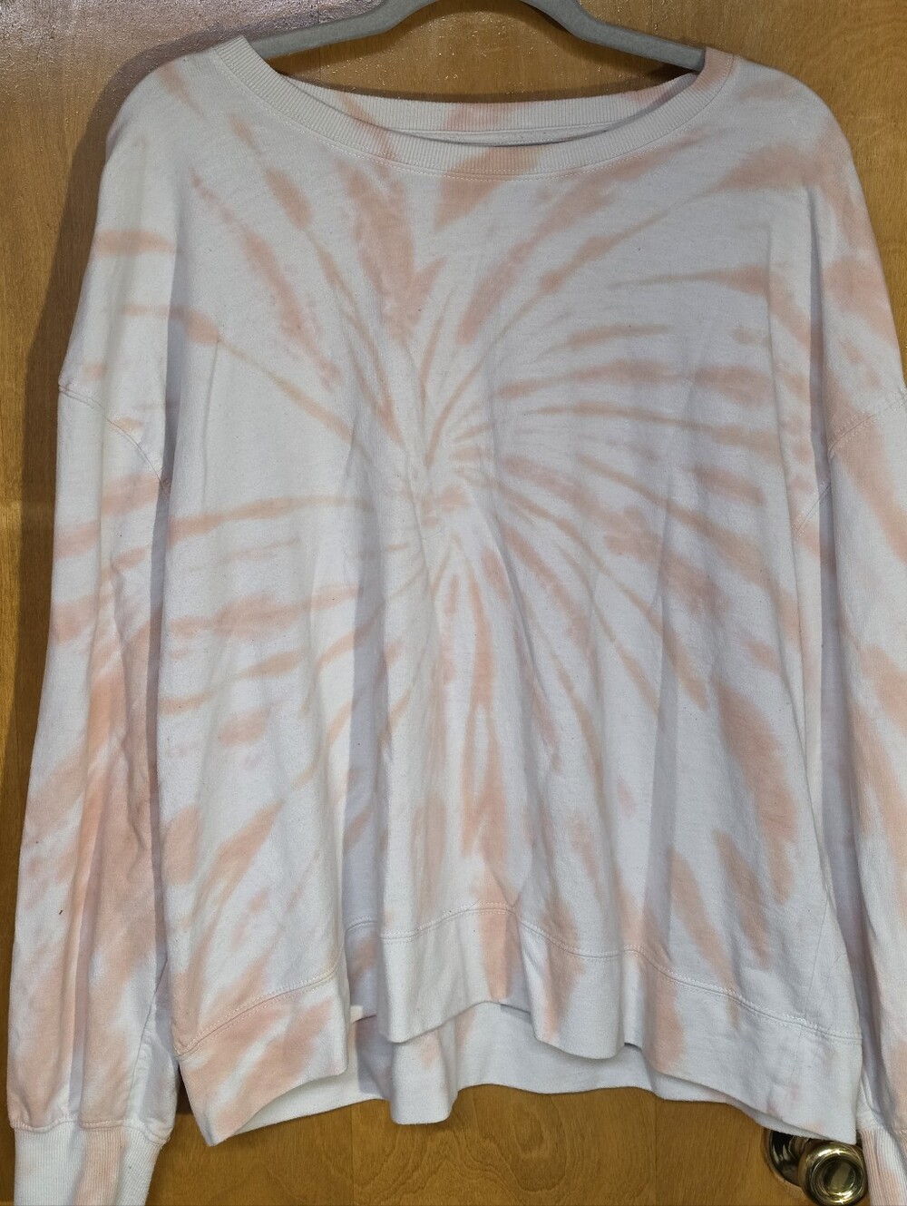 Women's Soft Pink Tie-Dye Crewneck Sweatshirt